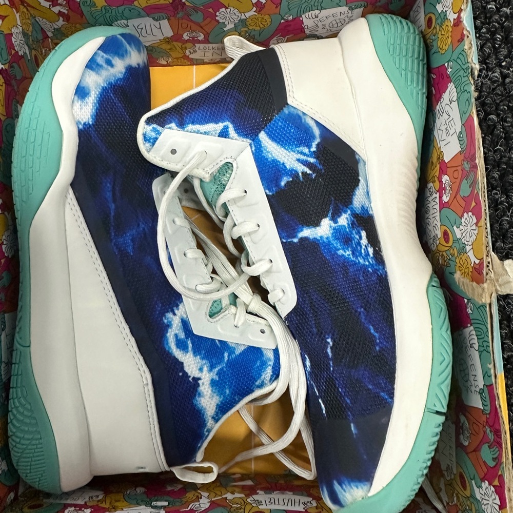Moolah Phantom 1 Women’s size 7.5 New in box basketball shoes